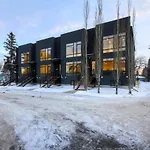 New Luxury Townhome