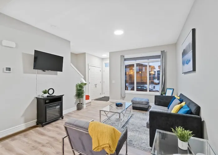 Stylish Home Base For Short Or Long Stays