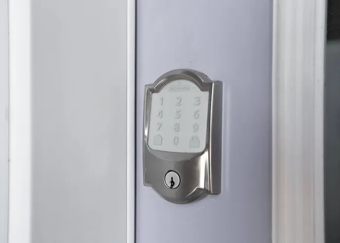 Warm Getaway Perfect For 4