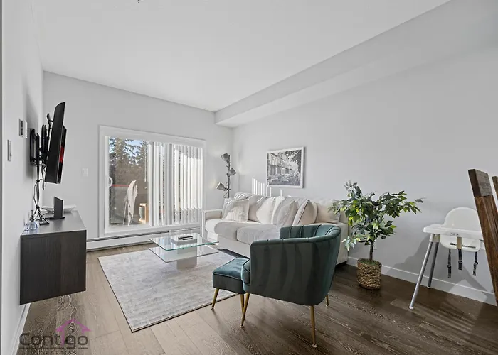 Studio Loft, 2 Bd, Ug Parking, 5 Min To Rogers!