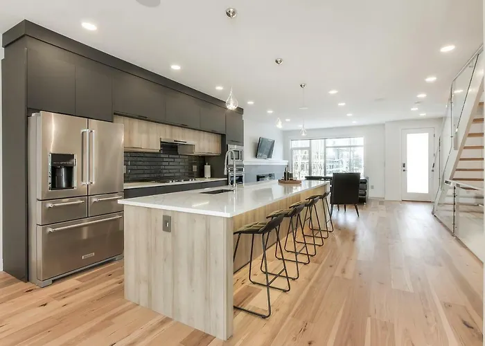 New Luxury Townhome