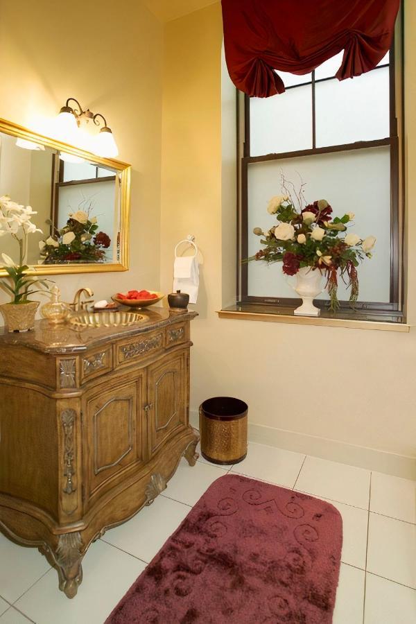 Hotel Union Bank 4*