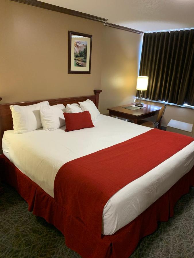Sands & Hotel Edmonton