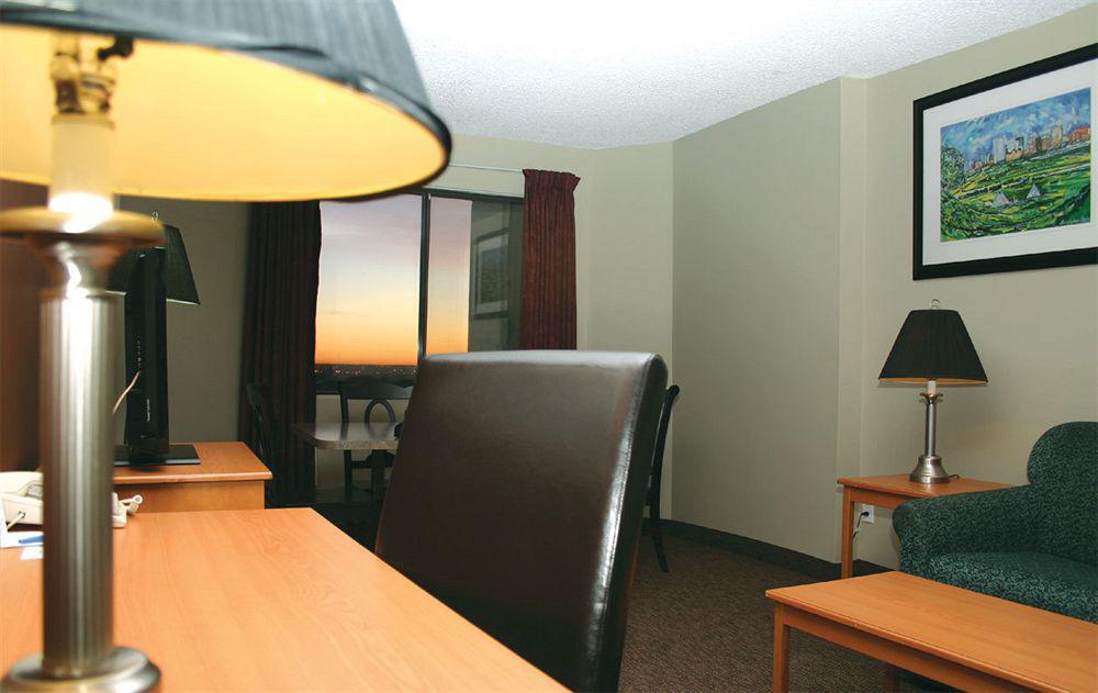 Alberta Place Hotel