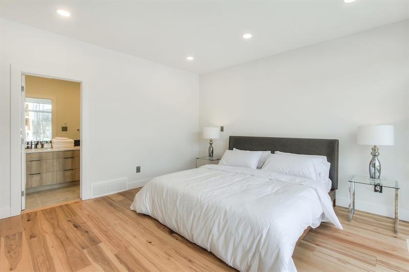 New Luxury Townhome Holiday home Edmonton