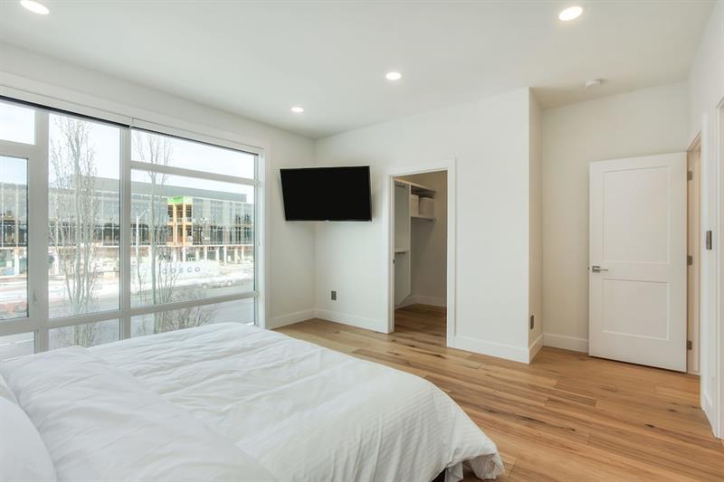 New Luxury Townhome Holiday home