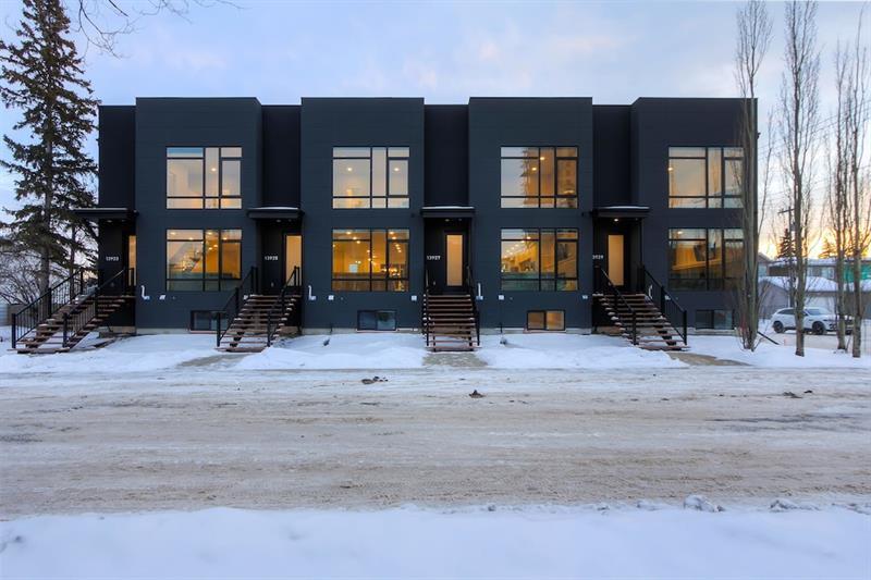 New Luxury Townhome * Edmonton