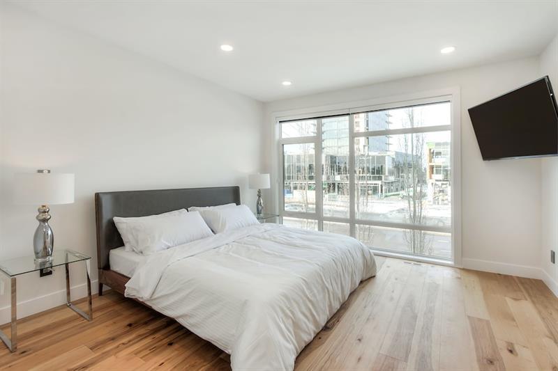 New Luxury Townhome Holiday home Edmonton