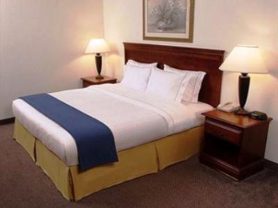 Express & Suites-edmonton South By Ihg Hotel Edmonton