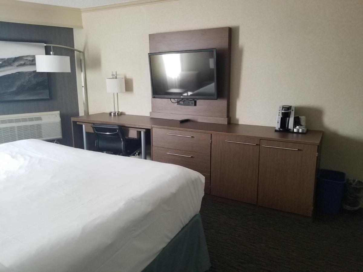 Express Downtown By Ihg Hotel Edmonton