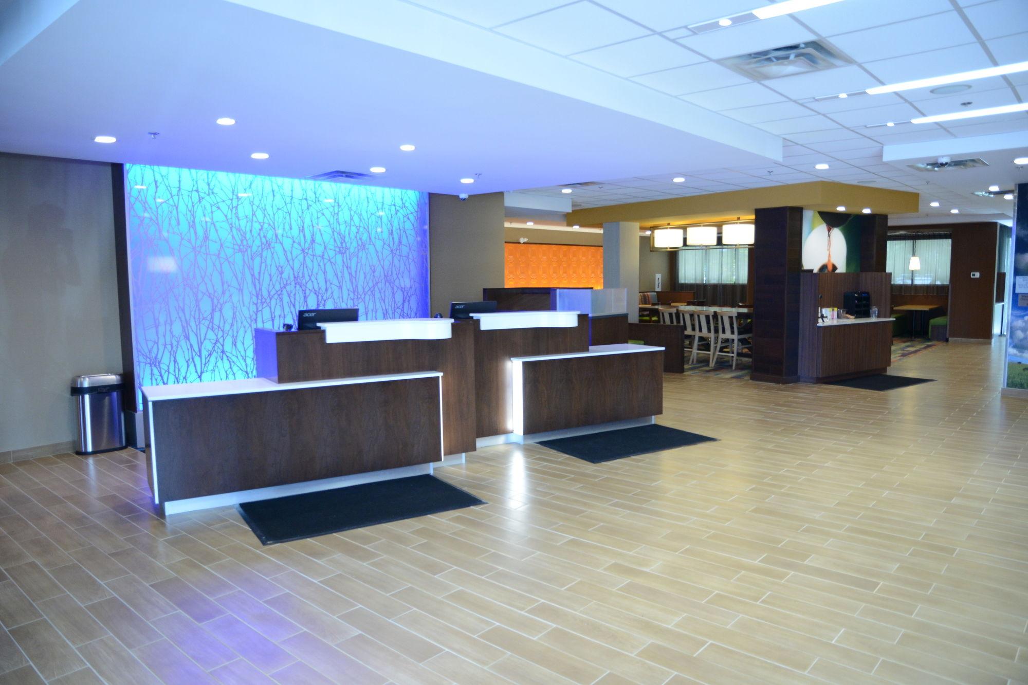 Hotel Fairfield & By Marriott North 3*