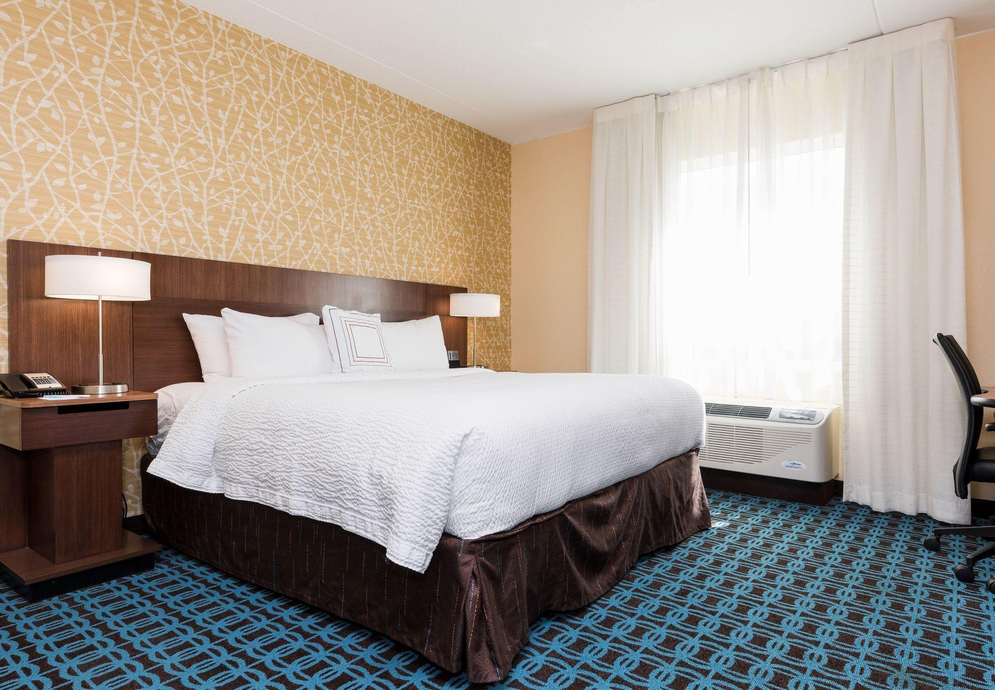Hotel Fairfield & By Marriott North 3*