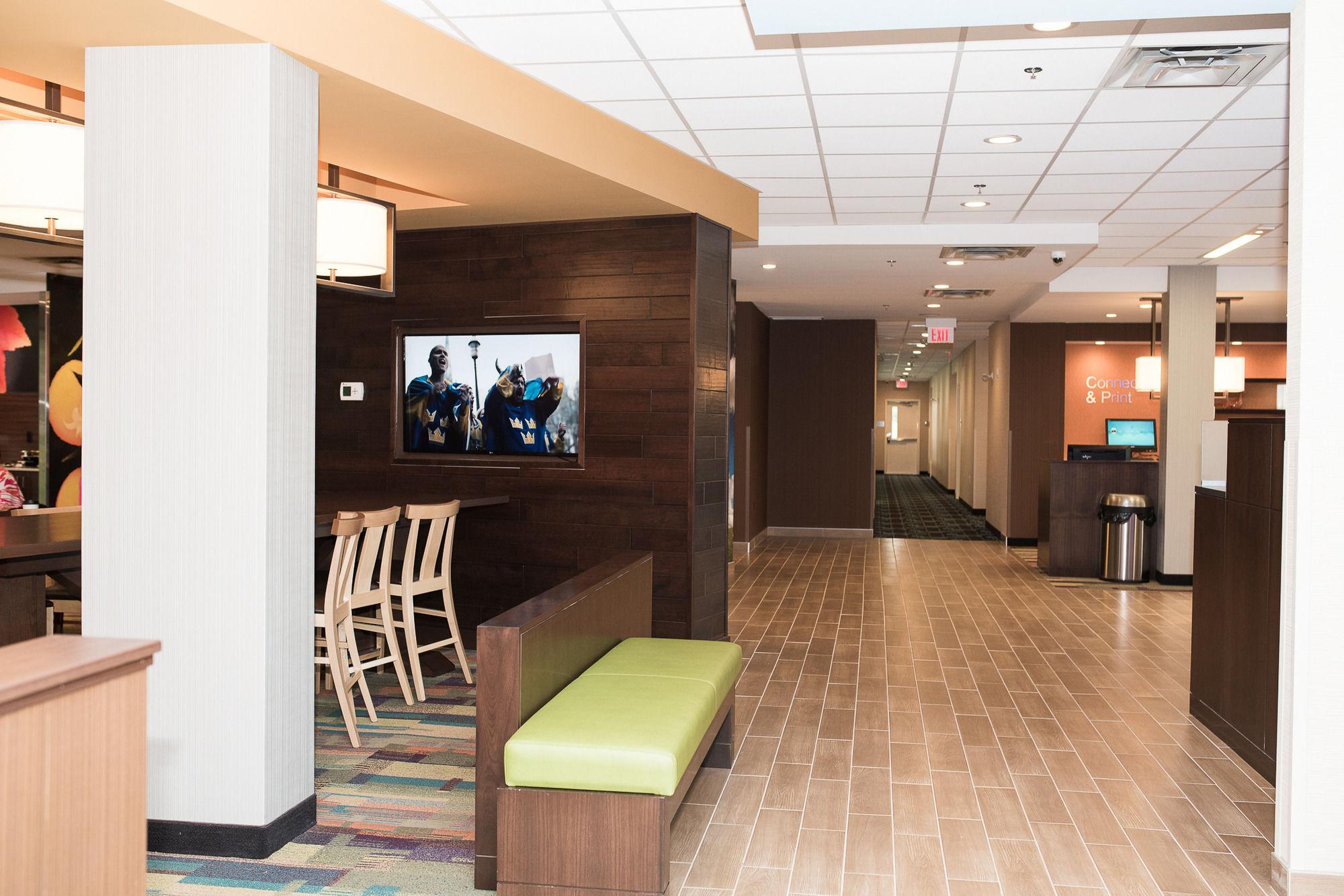 Hotel Fairfield & By Marriott North Edmonton