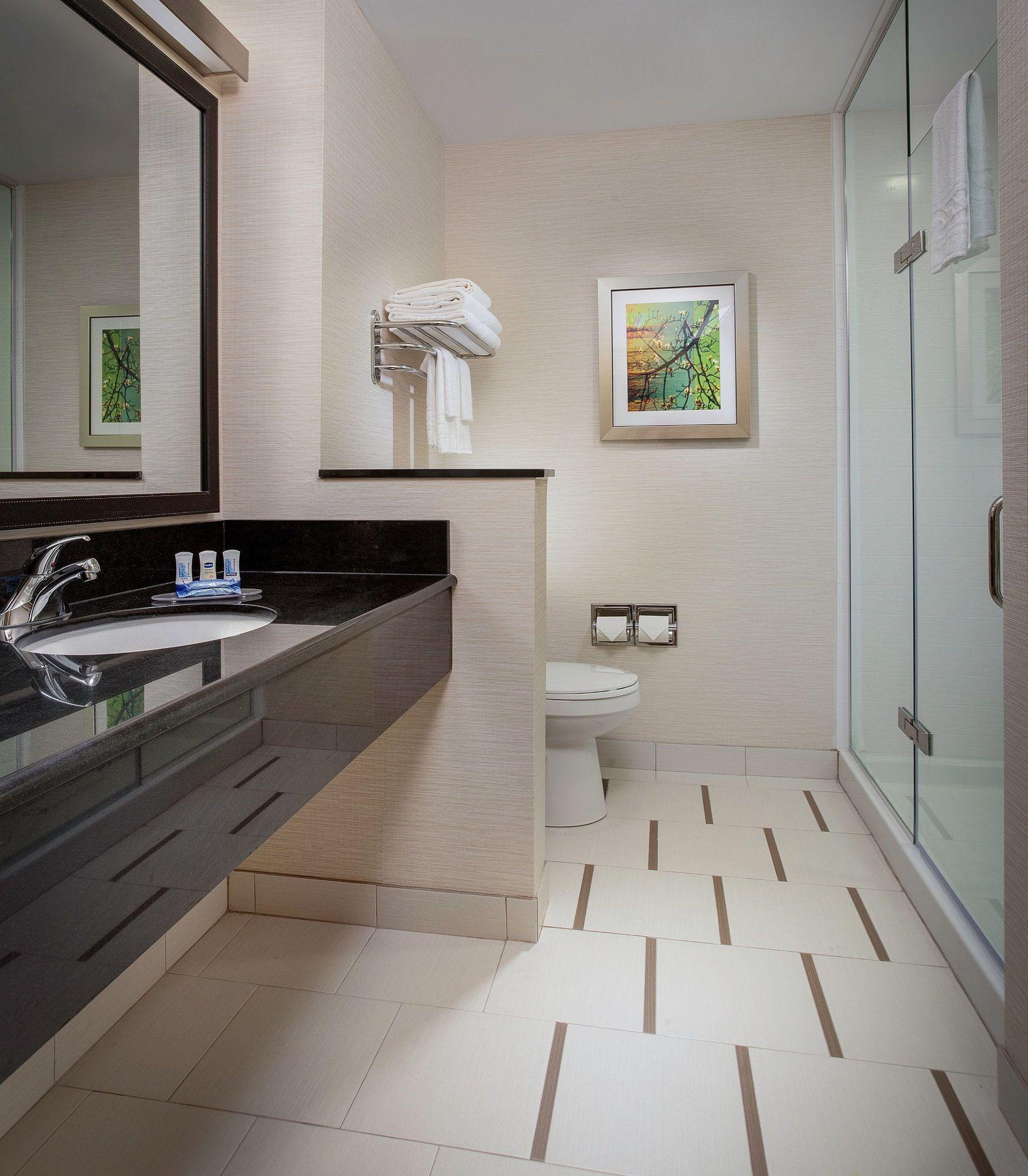 Fairfield & By Marriott North 3*