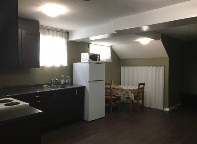 Edmonton Guest House Guest house 2*