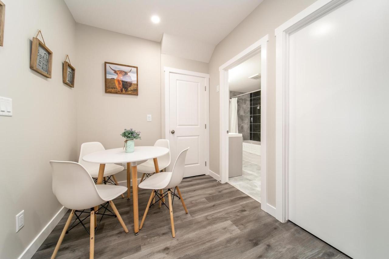 Villa Modern Oasis Guest I Walk Out Patio I Wem I Wifi! *