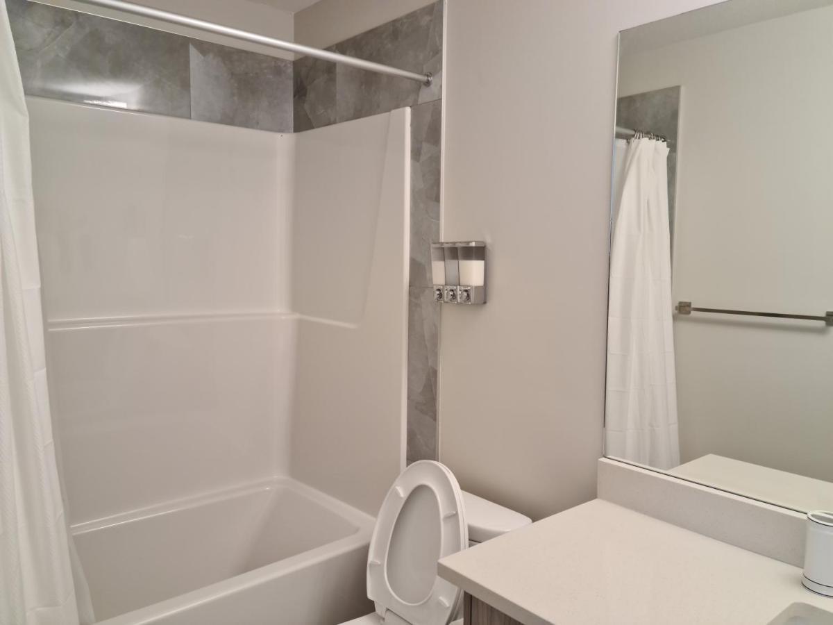 Creekwood Lodgette 3-bedroom Luxury Apartment *