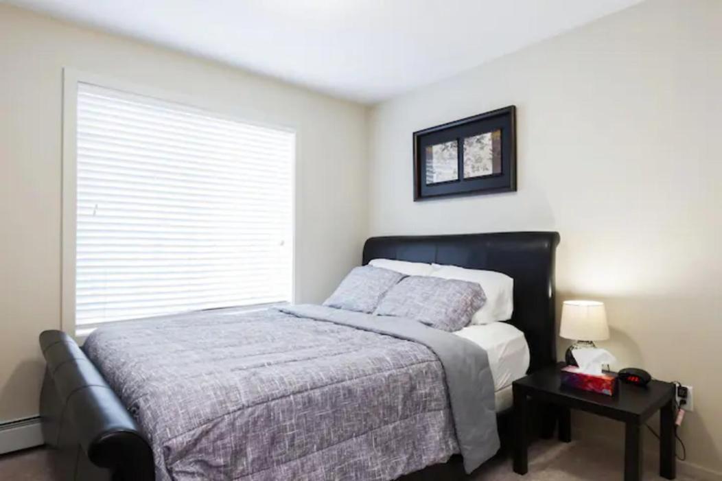 Apartment Executive Winderemere I Secure Ug Parking I Wifi! *