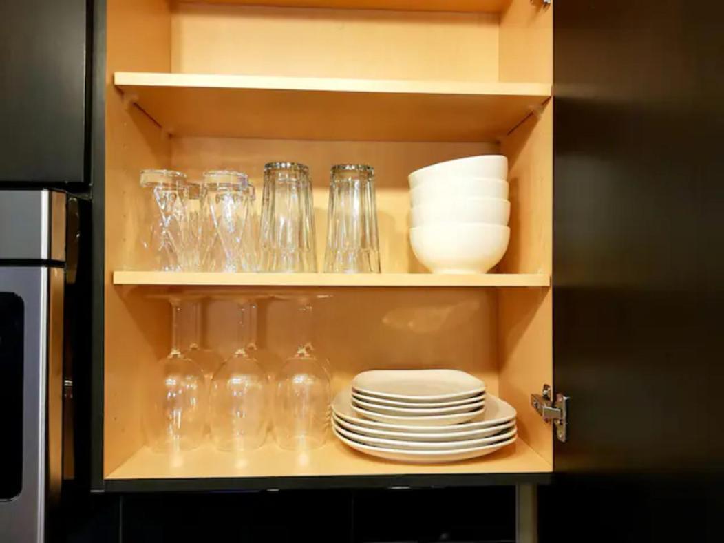 Apartment Executive Winderemere I Secure Ug Parking I Wifi! Edmonton