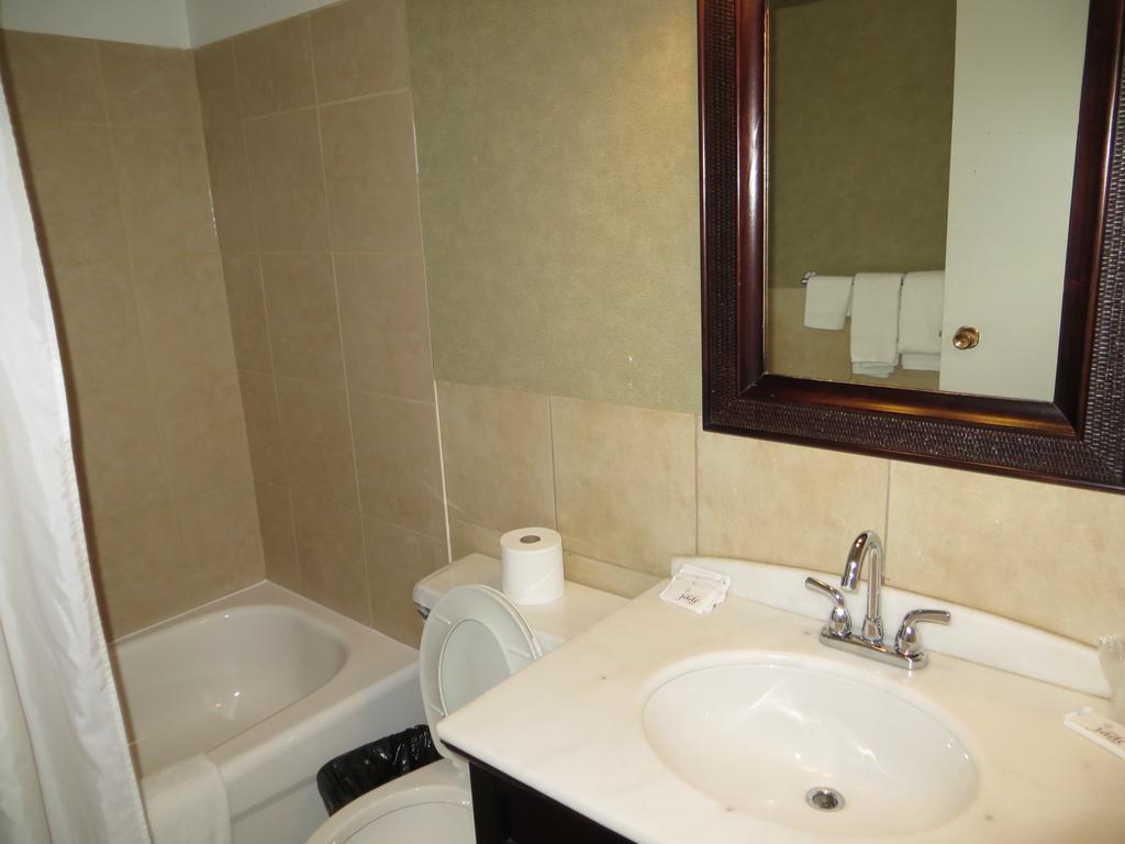 West Motor Motel 2*