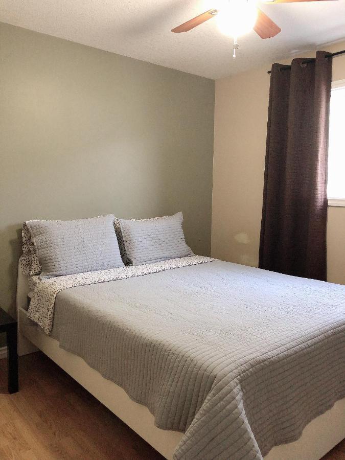 Edmonton Guest House Guest house