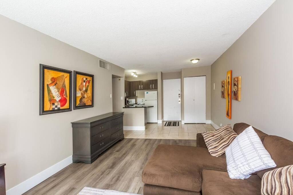 2-br Downtown * Edmonton