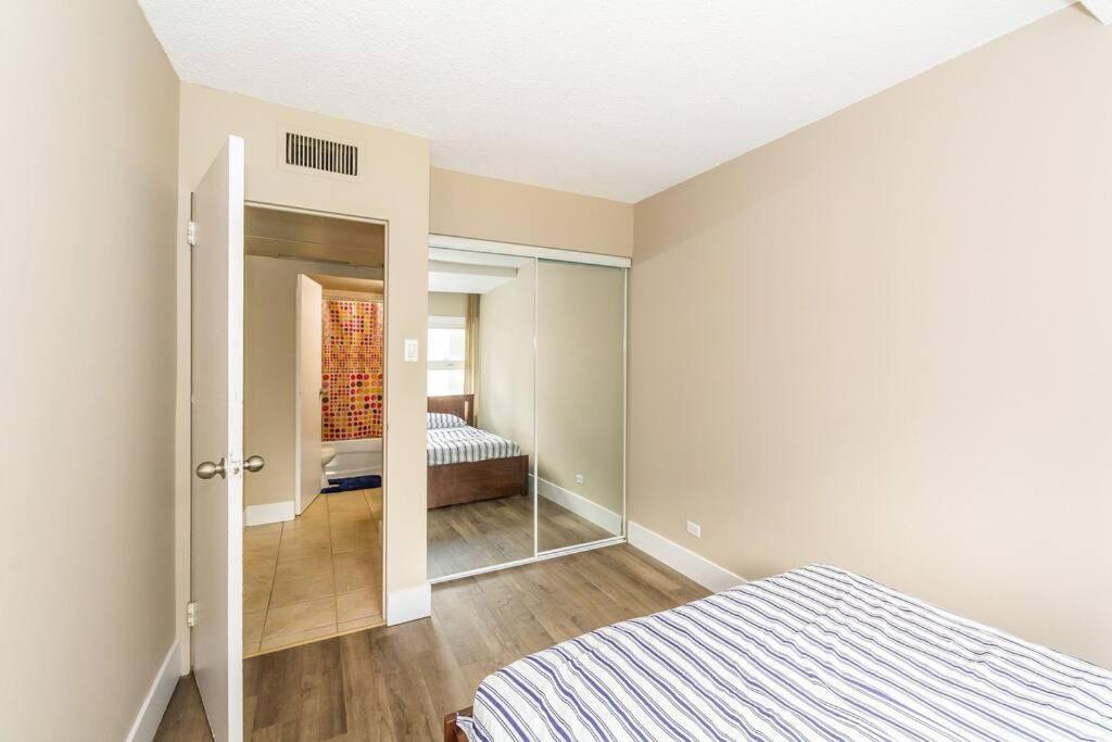 2-br Downtown Apartment Edmonton