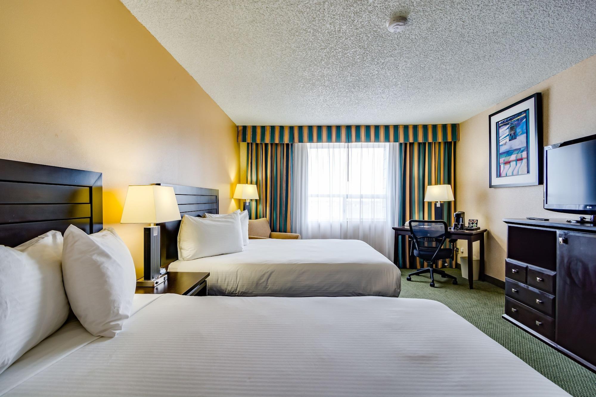 Hotel Sawridge And Conference Centre South