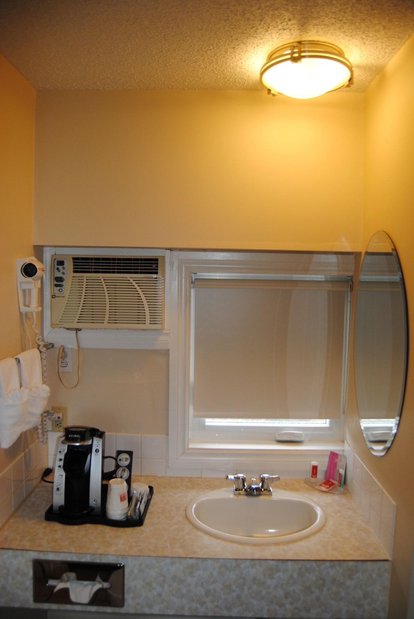 Hotel Economy Edmonton