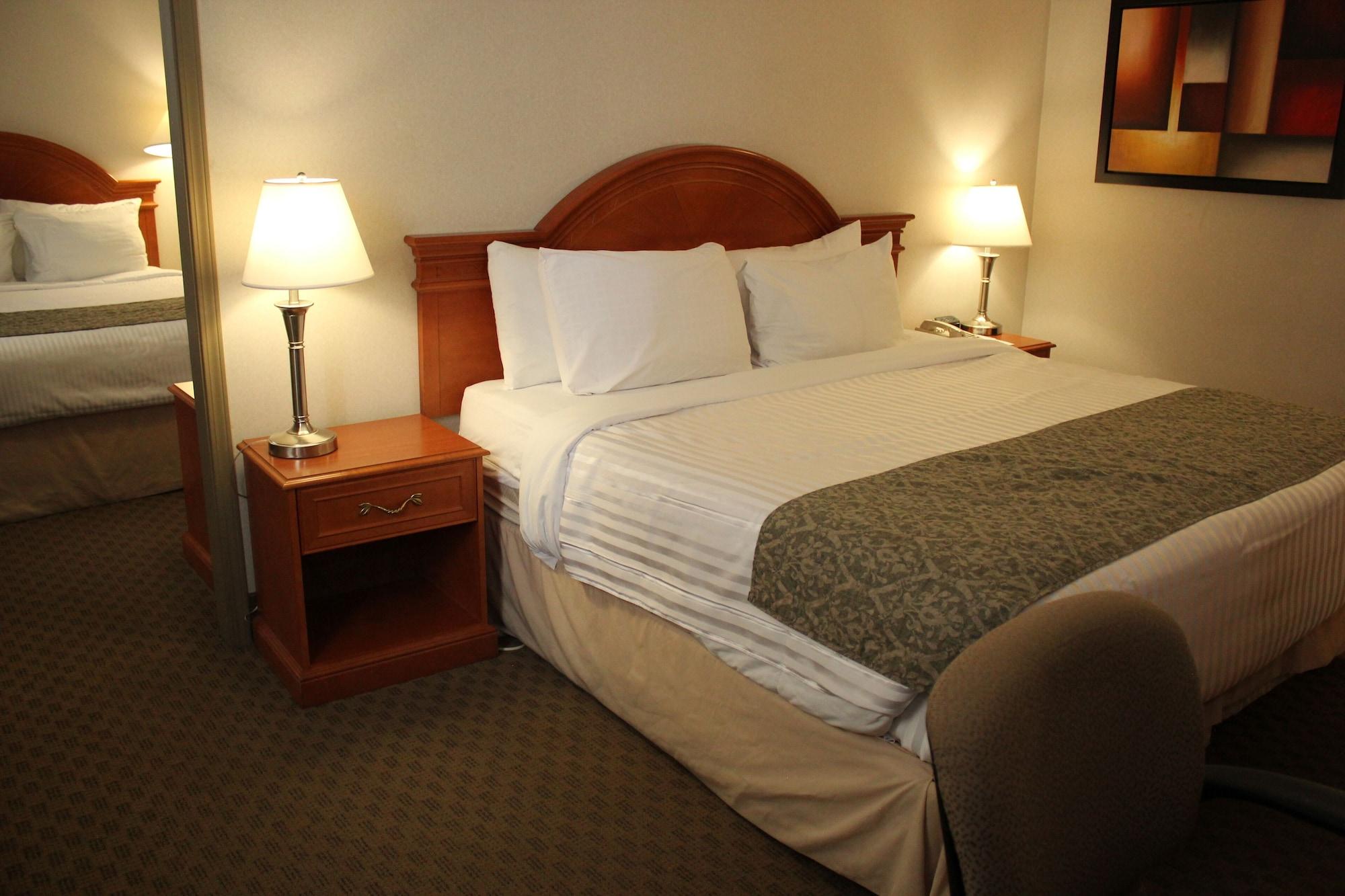 Hotel Ramada By Wyndham South 3*