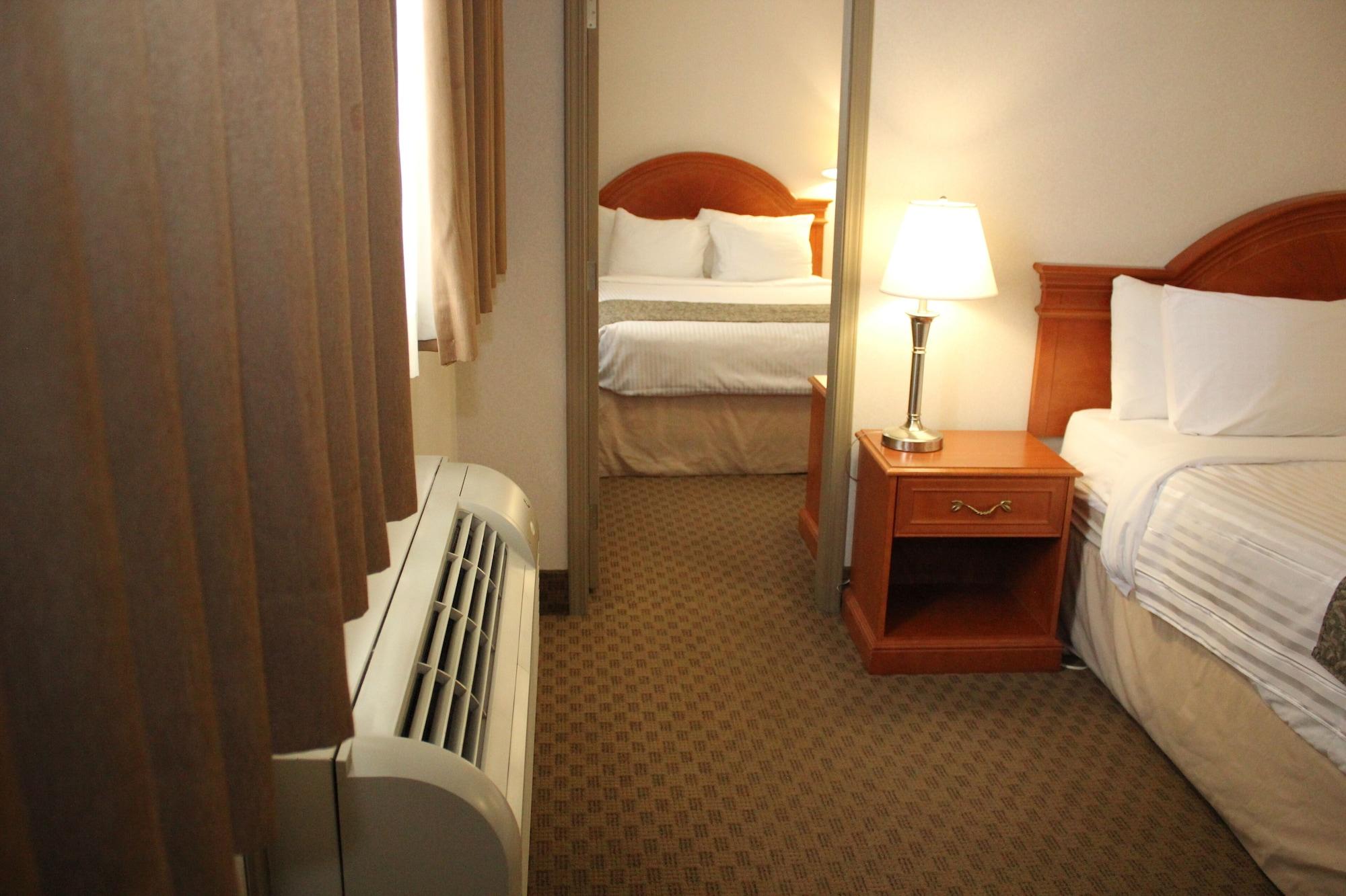 Ramada By Wyndham South Hotel