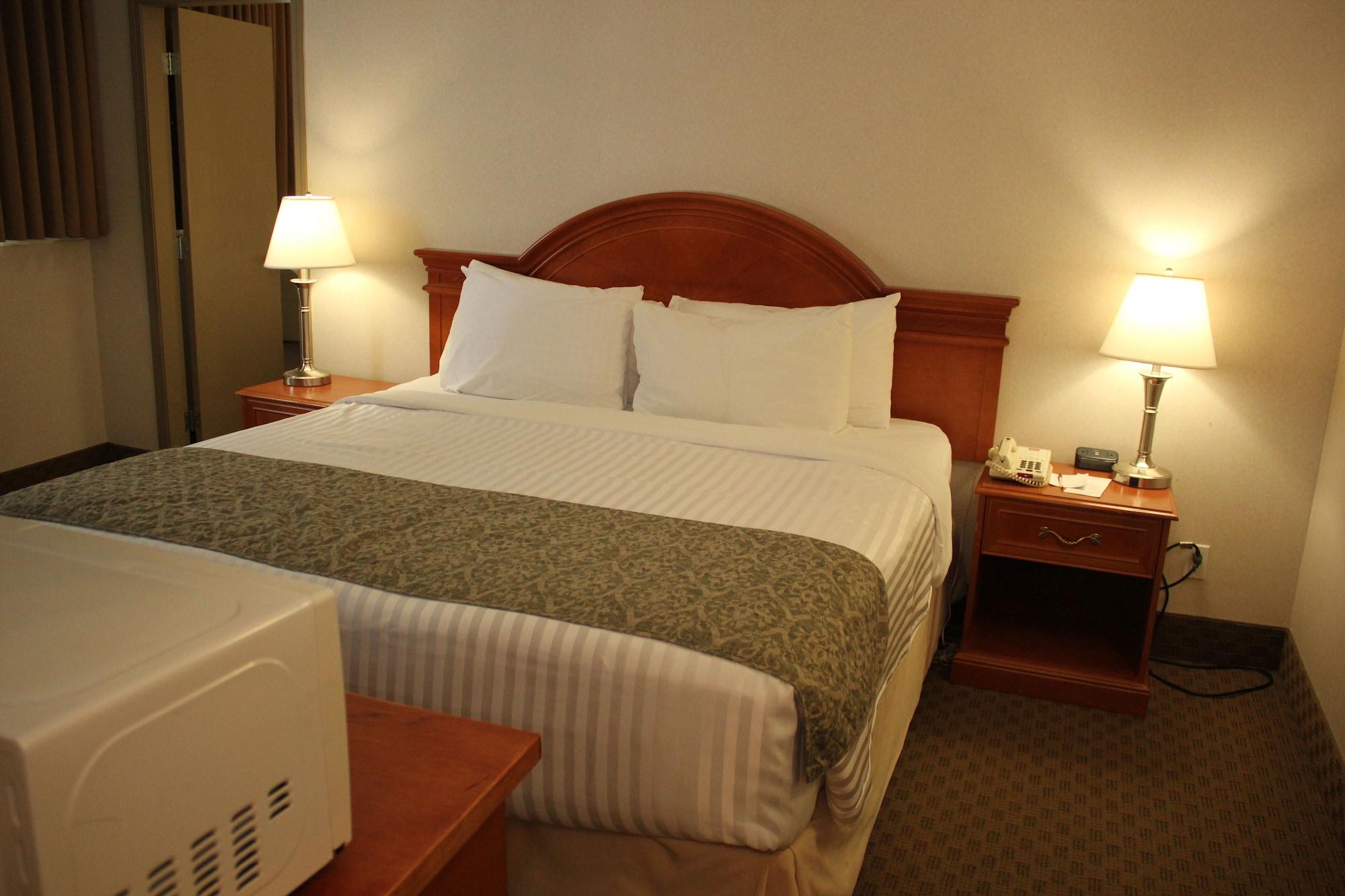 Ramada By Wyndham South Hotel 3*