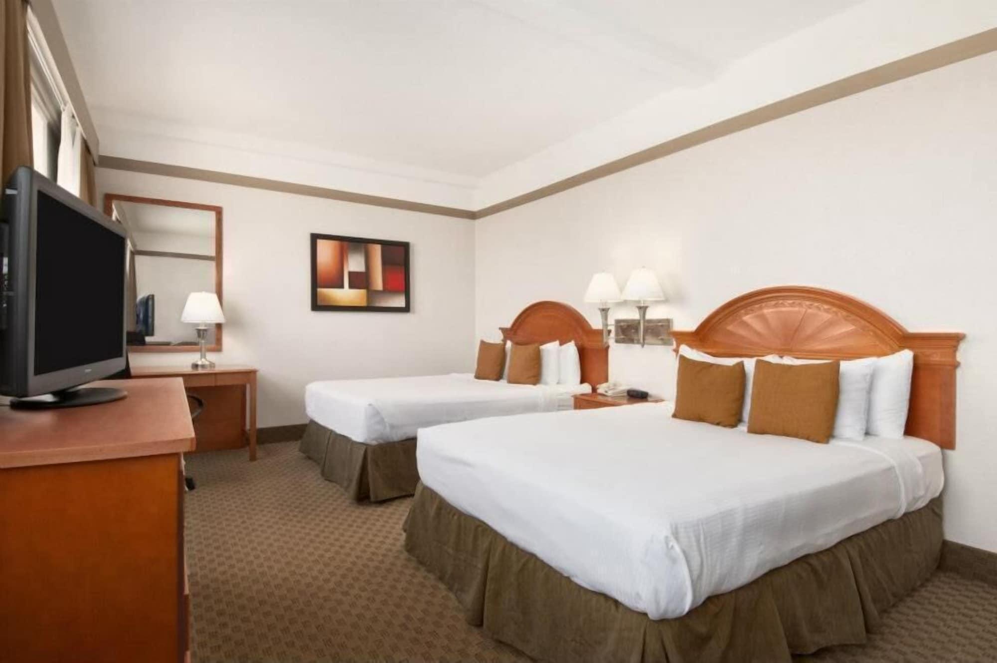 Hotel Ramada By Wyndham South Edmonton