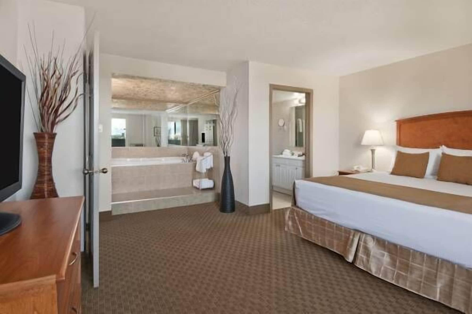 Hotel Ramada By Wyndham South 3*