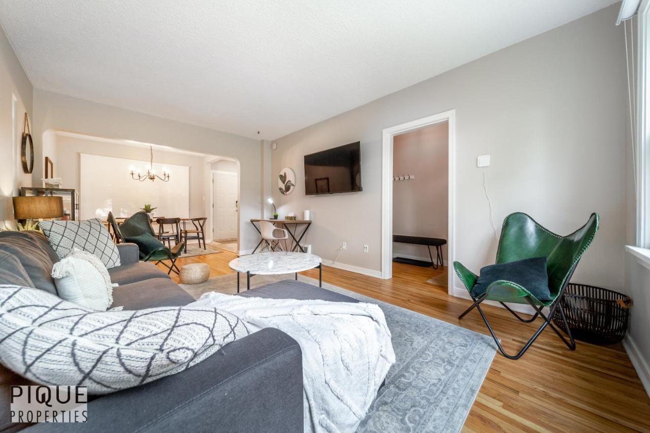 6 Bed Chic Stylish - 5 Mins To U Of A & Whyte Ave - Fast Wi-fi - Free Parking & Netflix * Edmonton
