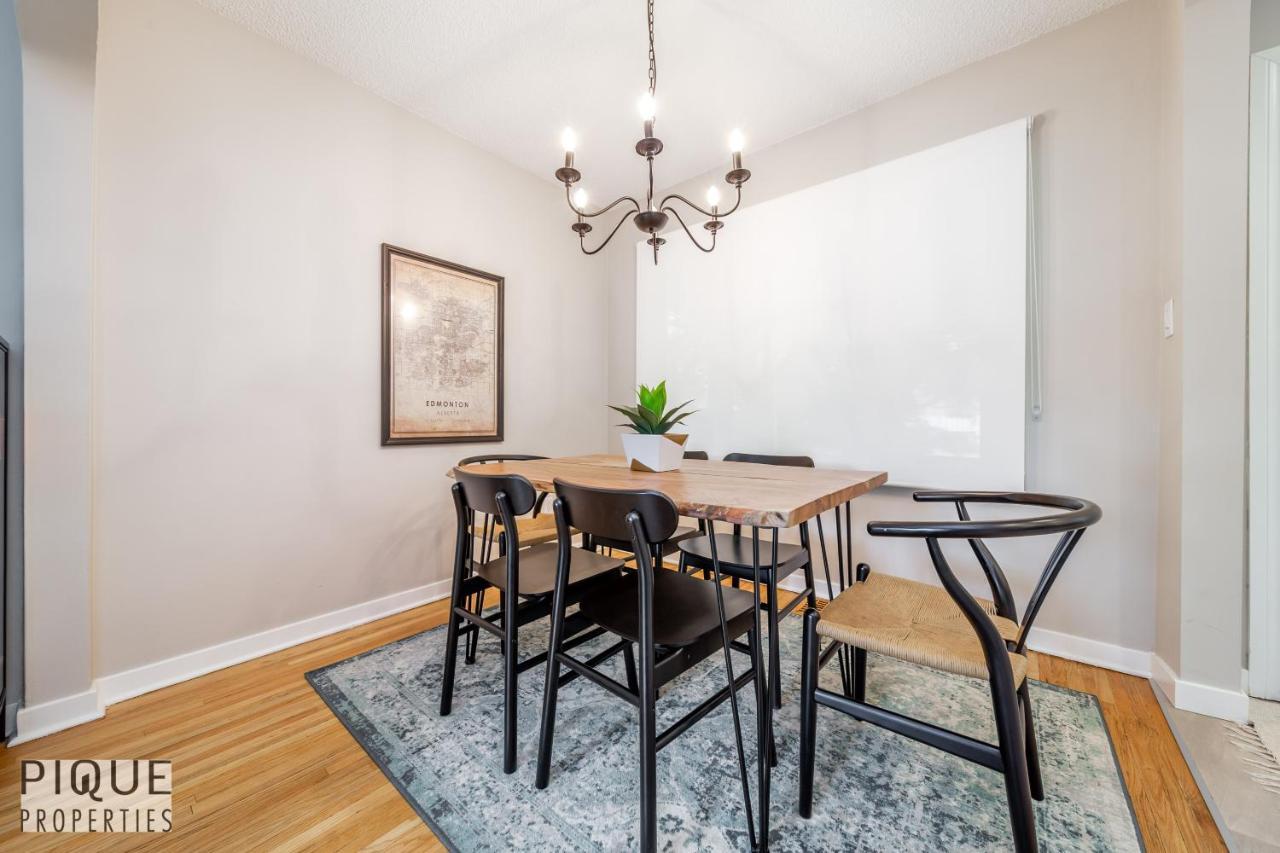 6 Bed Chic Stylish - 5 Mins To U Of A & Whyte Ave - Fast Wi-fi - Free Parking & Netflix * Edmonton