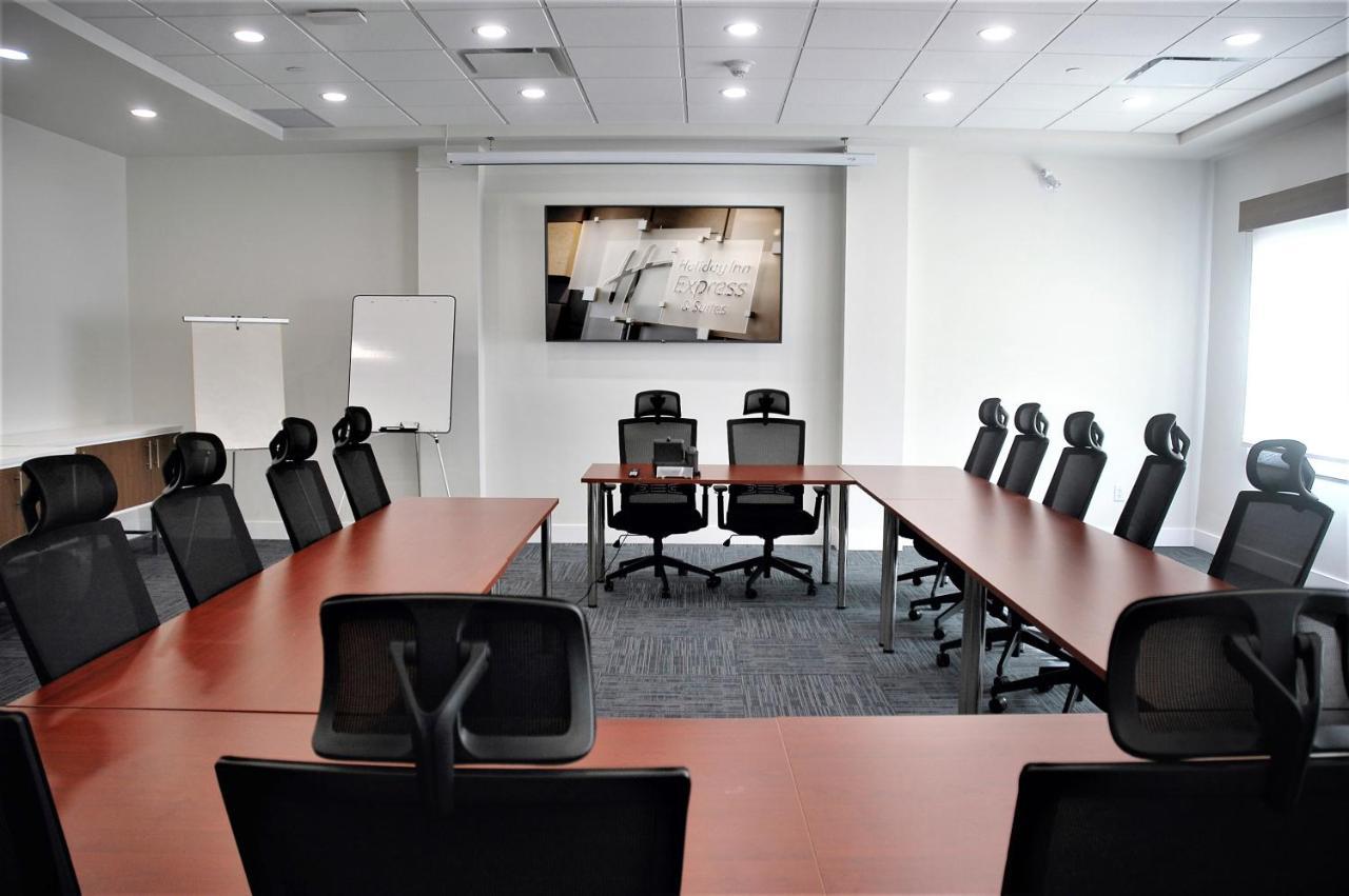 Express & - Sw - Windermere By Ihg Edmonton