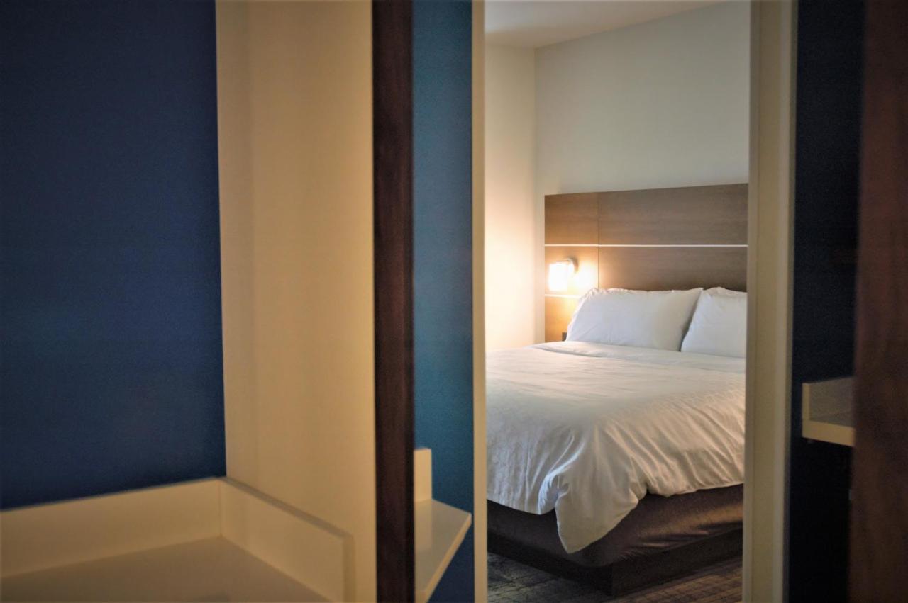 Express & - Sw - Windermere By Ihg Edmonton