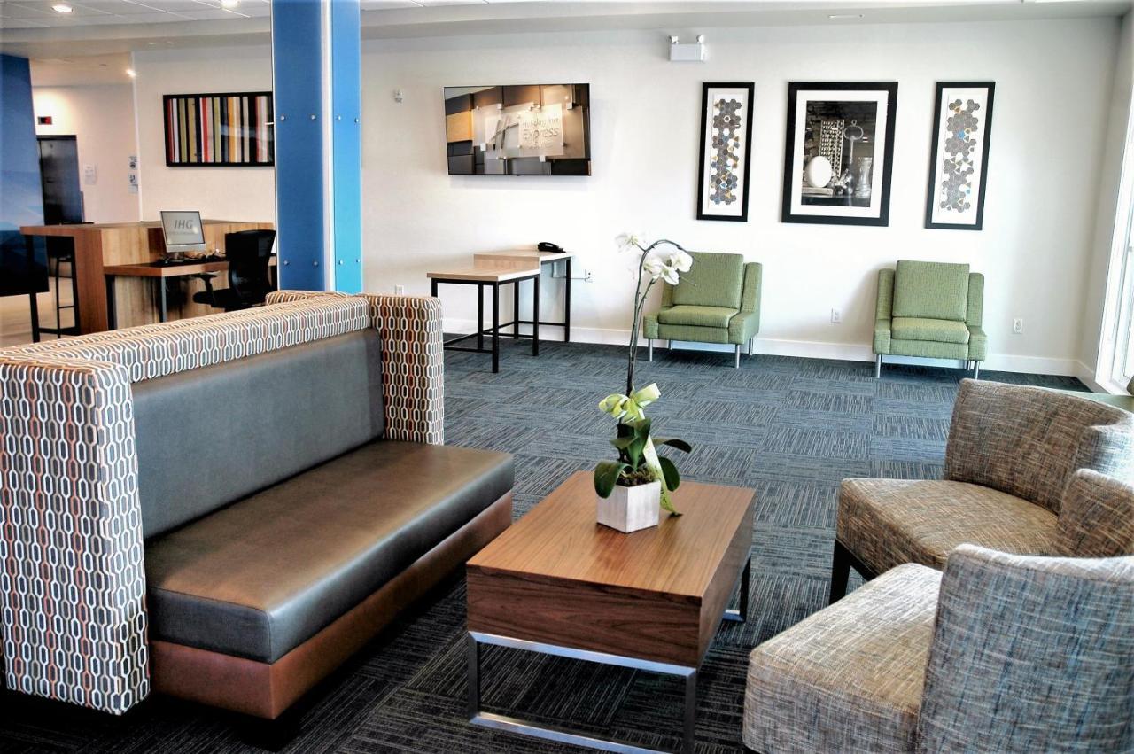 Express & - Sw - Windermere By Ihg Hotel