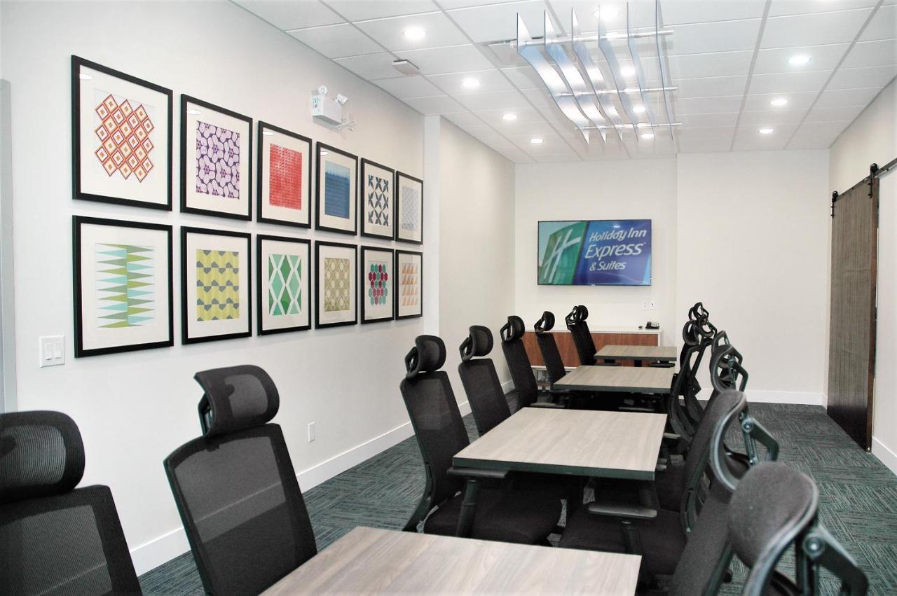 Express & - Sw - Windermere By Ihg Hotel Edmonton