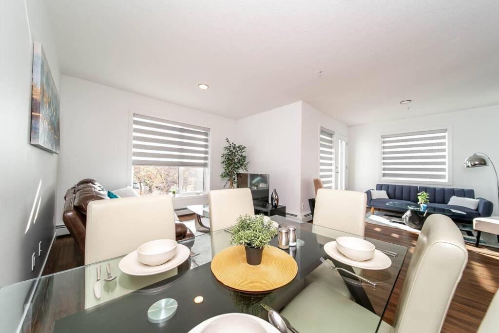 Spacious 2bedroom Free Parking King Bed Close To Dt Apartment *