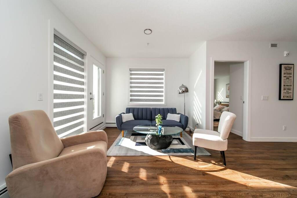 Apartment Spacious 2bedroom Free Parking King Bed Close To Dt Edmonton