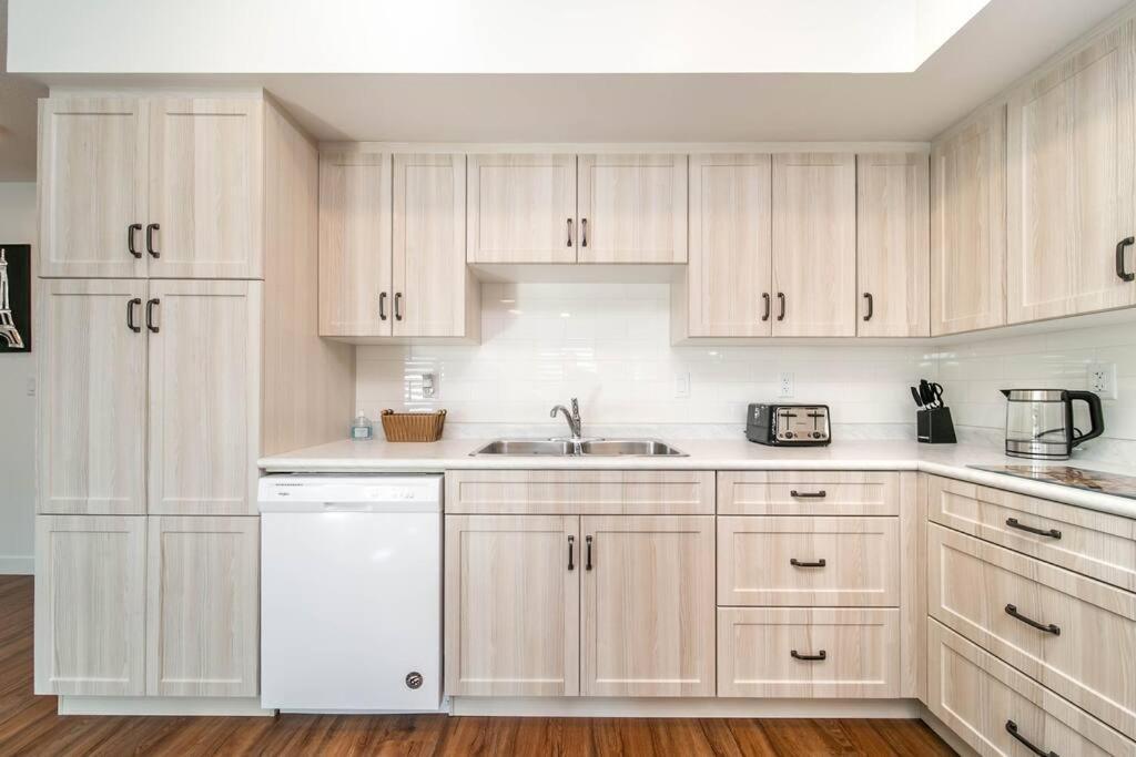 Apartment Spacious 2bedroom Free Parking King Bed Close To Dt