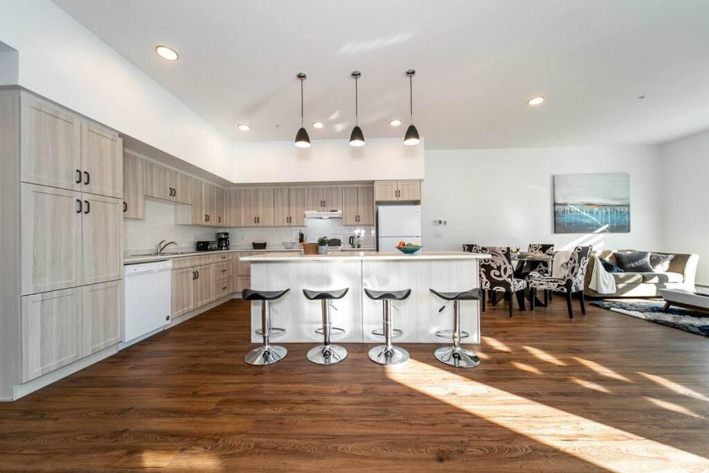 Apartment Stylish Close To D/t Free Parking King Bed 2bed