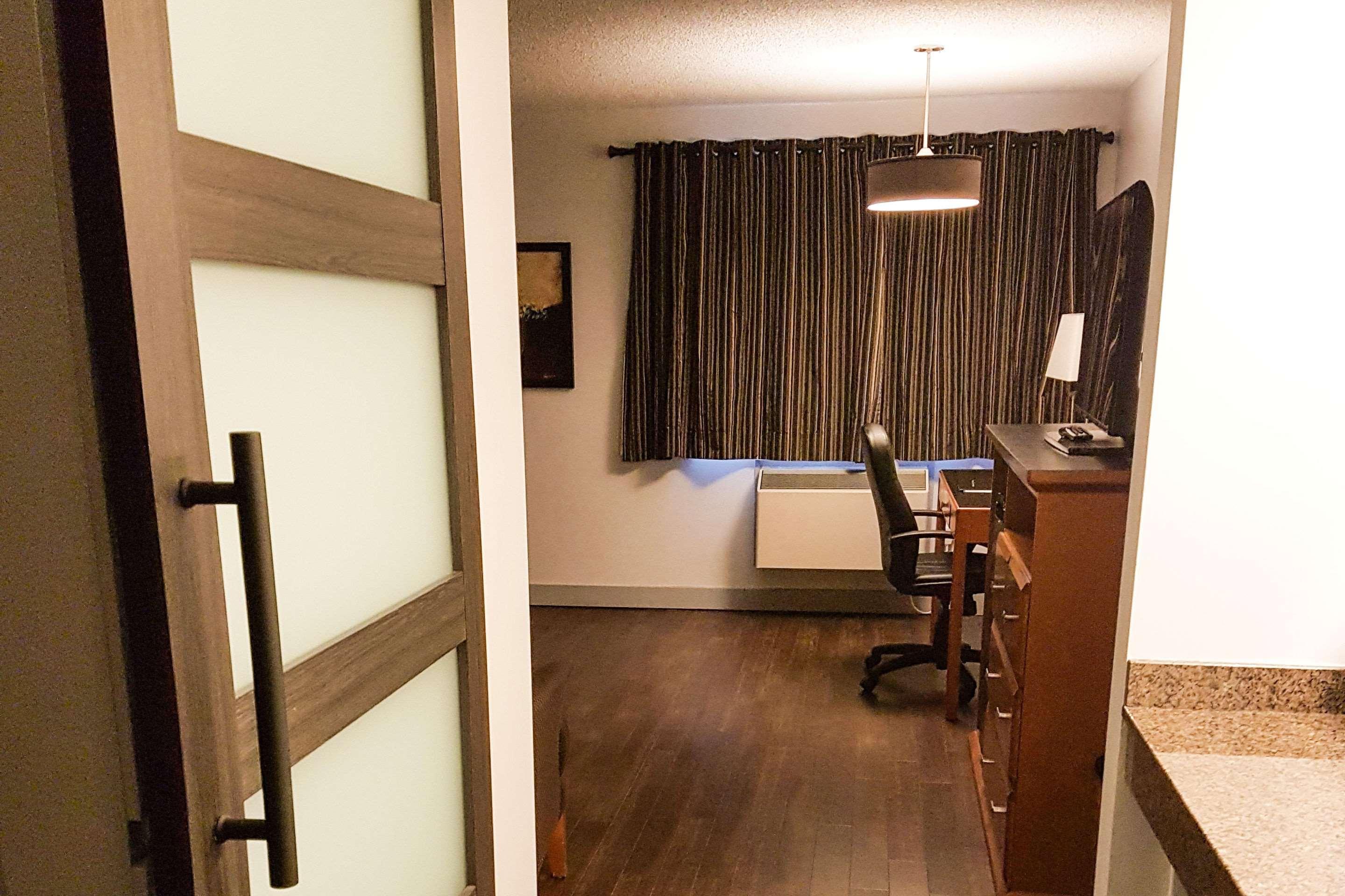 Inn Quality West Edmonton