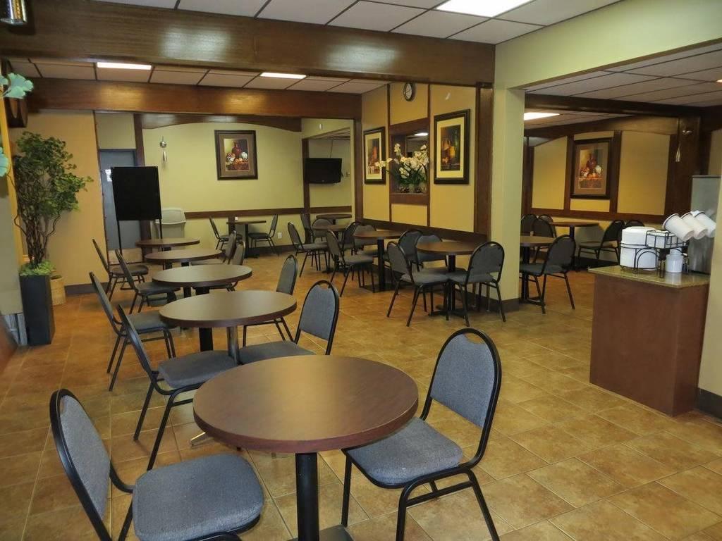 Hotel Comfort & Edmonton