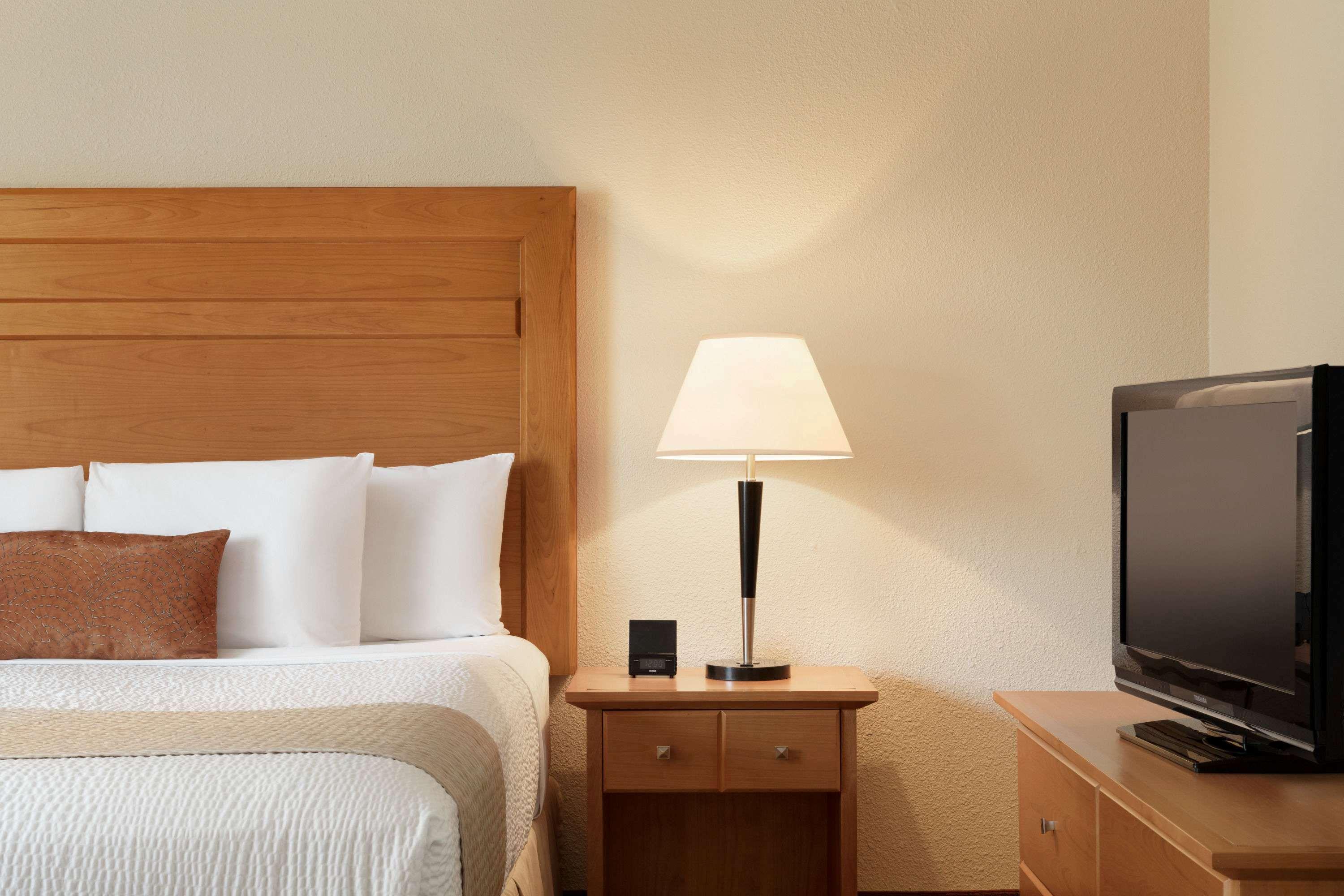 Days By Wyndham Downtown 3* Edmonton
