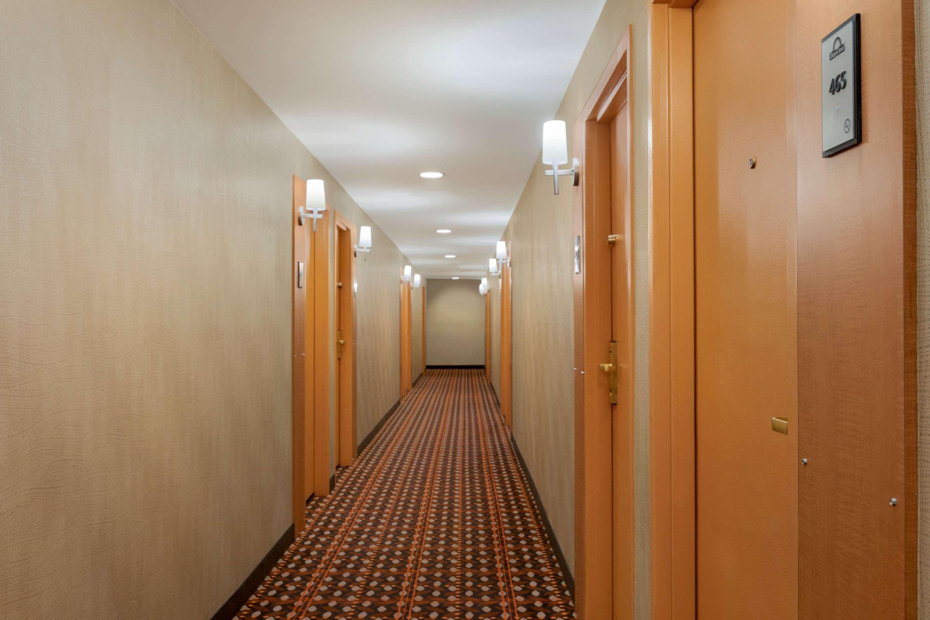 Days By Wyndham Downtown Hotel 3*