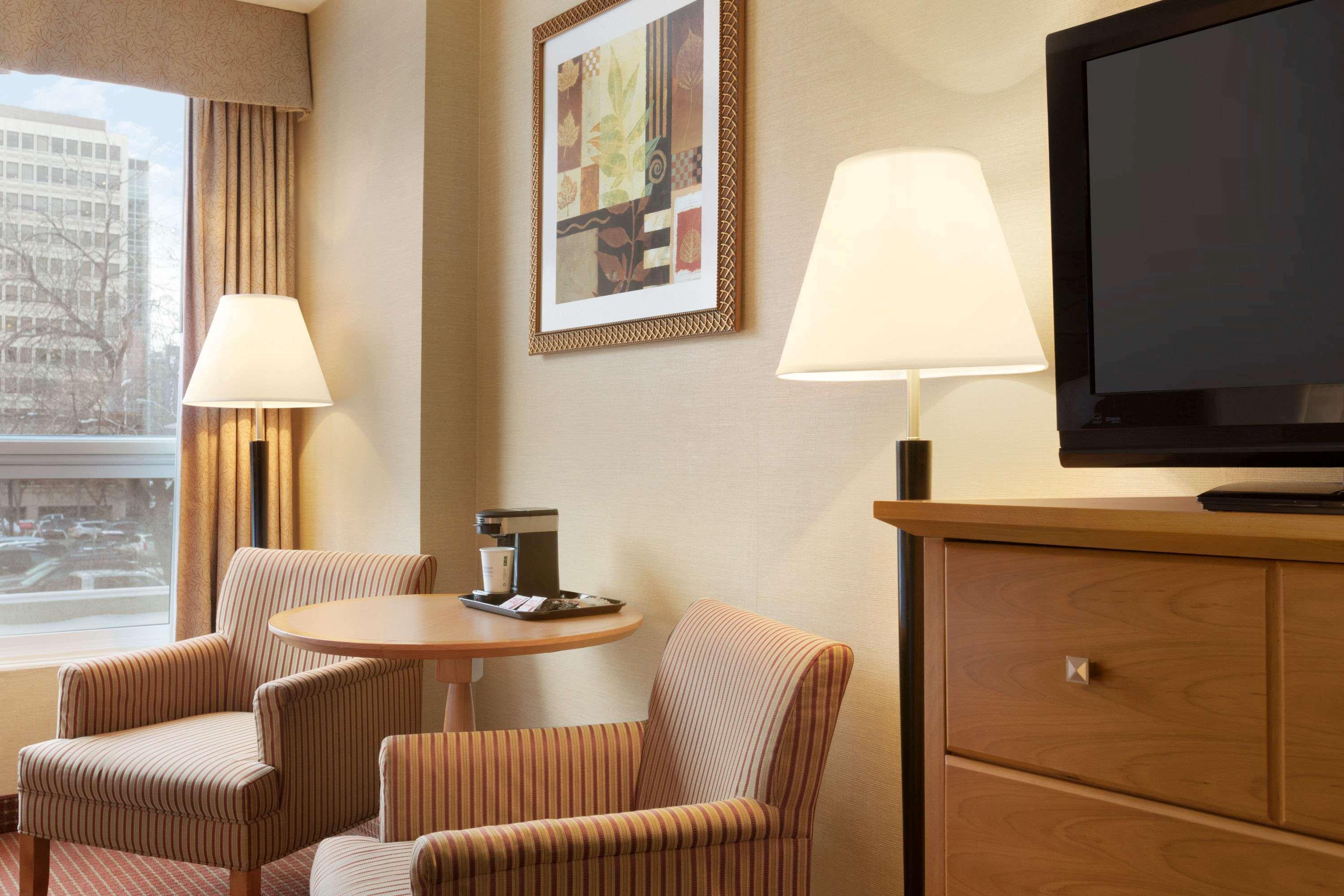 Days By Wyndham Downtown Edmonton