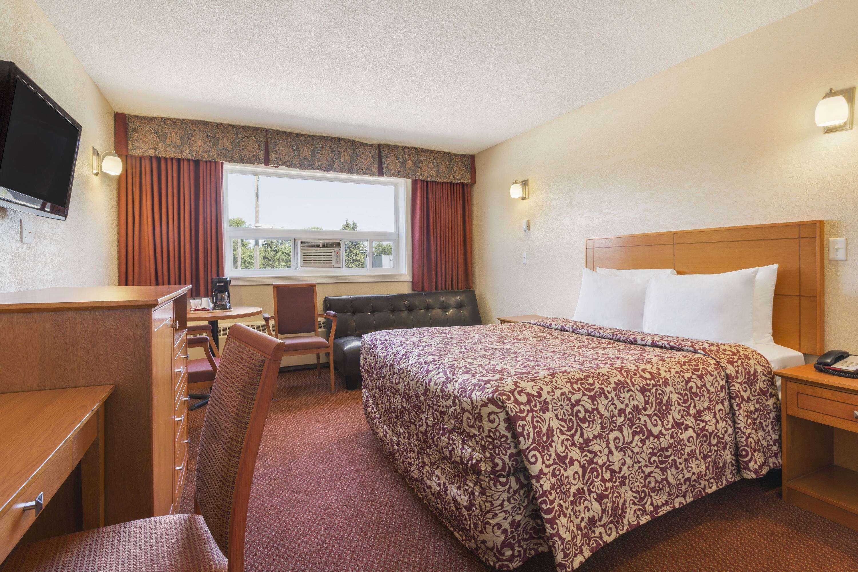 Travelodge By Wyndham East